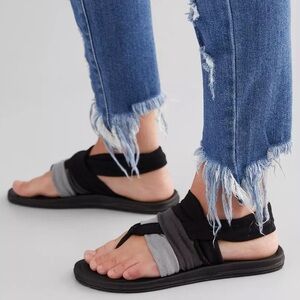 Sanuk Yoga Sling 3 NWT